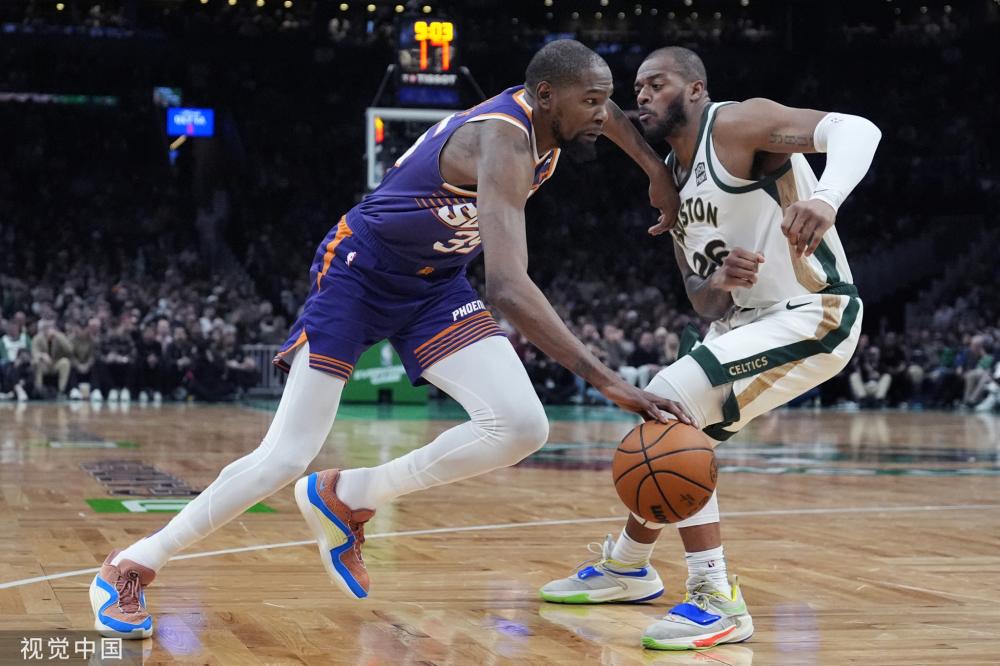 个在追求梦 个在追求梦